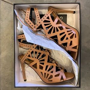 Dolce Vita Helena heeled sandal (new in box)